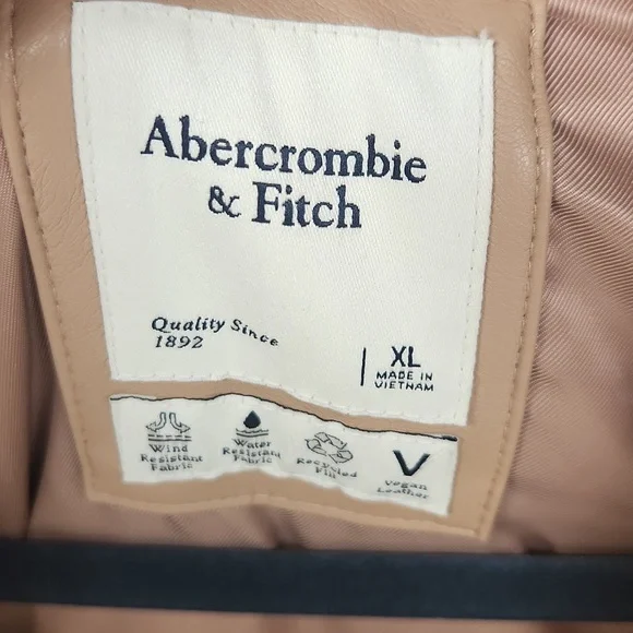 Abercrombie & Fitch Beige Puffer Vest - Picture 2 of 7